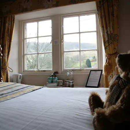 Han/Misafirhane The Red Lion & Manor House