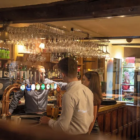 The Red Lion & Manor House Han/Misafirhane 3*