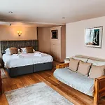 Fogadó The Red Lion & Manor House Burnsall