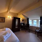 The Red Lion & Manor House 3* Burnsall