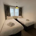 Fogadó The Red Lion & Manor House 3*