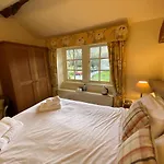 Estalagem The Red Lion & Manor House 3*