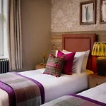 The Red Lion & Manor House 3* Burnsall
