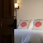 The Red Lion & Manor House