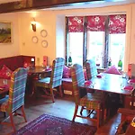Fogadó The Red Lion & Manor House