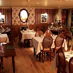 The Red Lion & Manor House 3*