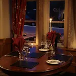 The Red Lion & Manor House Fogadó 3*