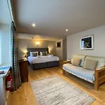 The Red Lion & Manor House Burnsall