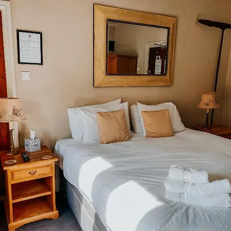 Herberg The Red Lion & Manor House