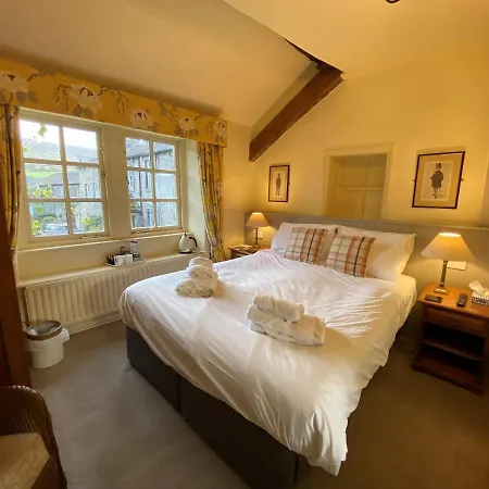 Herberg The Red Lion & Manor House