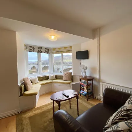 The Red Lion & Manor House Herberg 3*