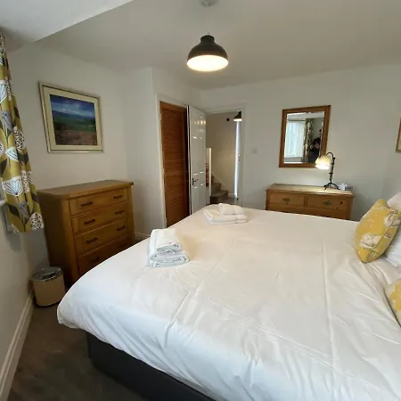 The Red Lion & Manor House 3* Burnsall
