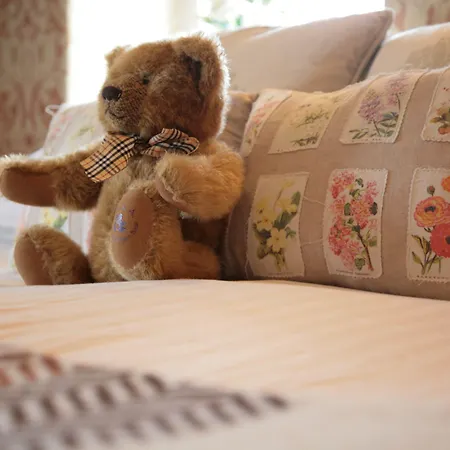The Red Lion & Manor House Мини-отель Бернсолл