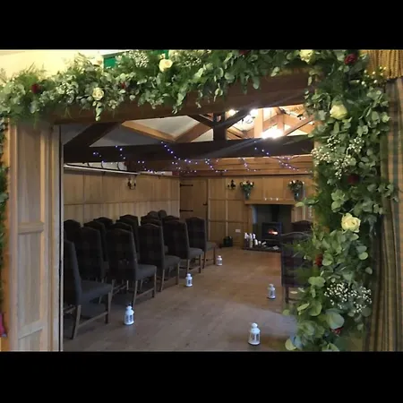 The Red Lion & Manor House Herberg 3*