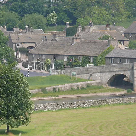 The Red Lion & Manor House 3* Burnsall