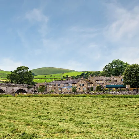 The Red Lion & Manor House 3* Burnsall