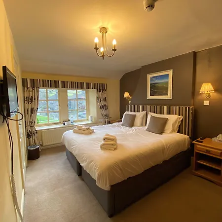 The Red Lion & Manor House 3* Burnsall