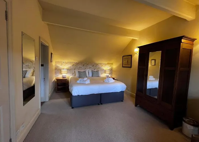 Inn The Red Lion & Manor House