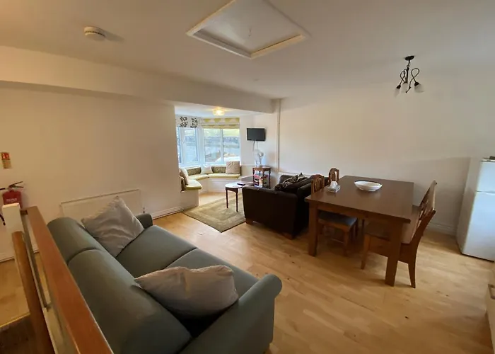 The Red Lion & Manor House Inn