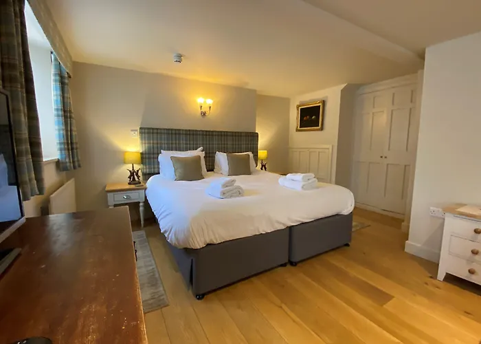 Inn The Red Lion & Manor House 3*
