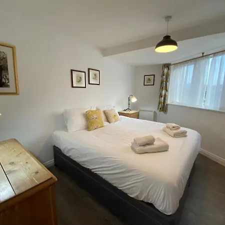 The Red Lion & Manor House אורחן בורנסאל