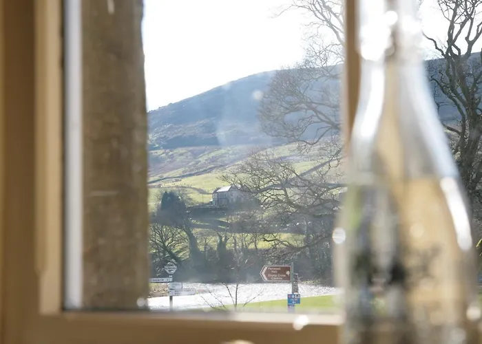 The Red Lion & Manor House 3*