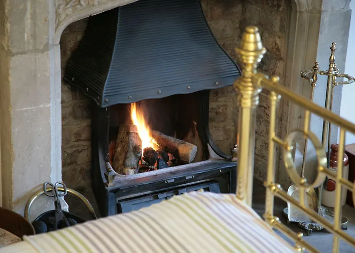 The Red Lion & Manor House 3*