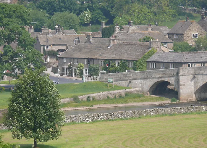 The Red Lion & Manor House 3* Burnsall
